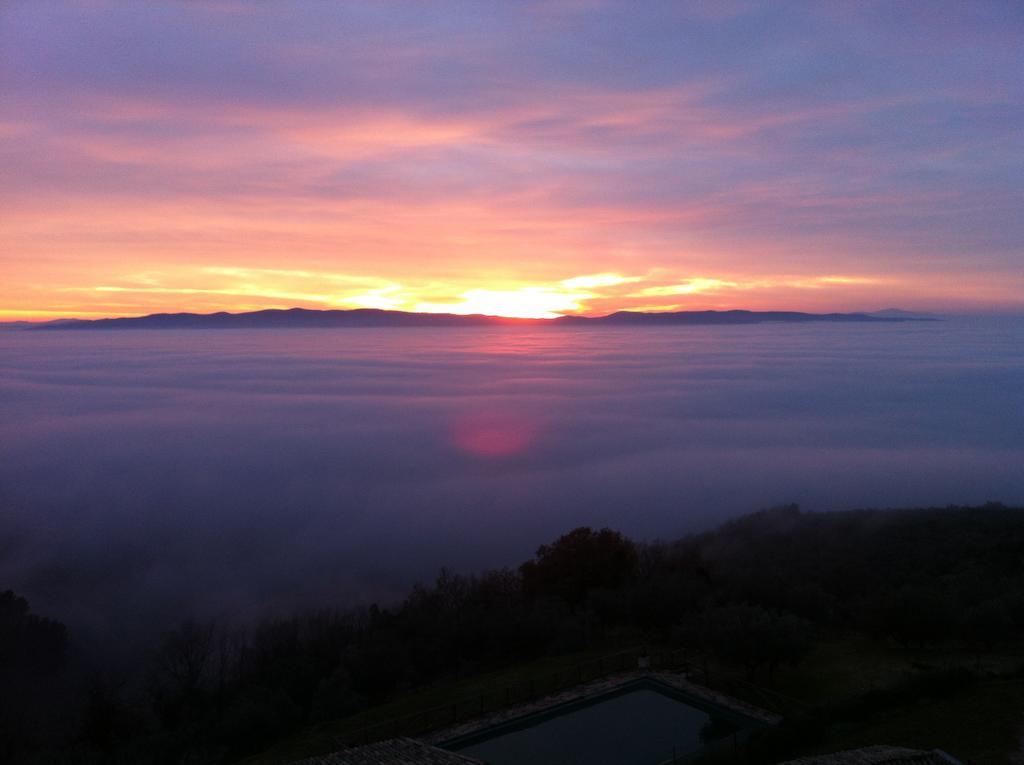 Agriturismo Villa Gabbiano Capodacqua  Bagian luar foto